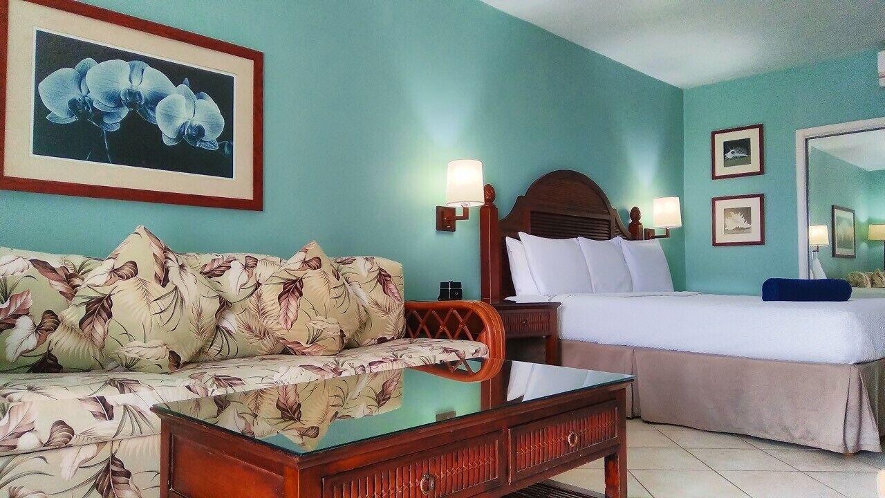 Trade Winds Hotel Dickenson Bay Exteriér fotografie