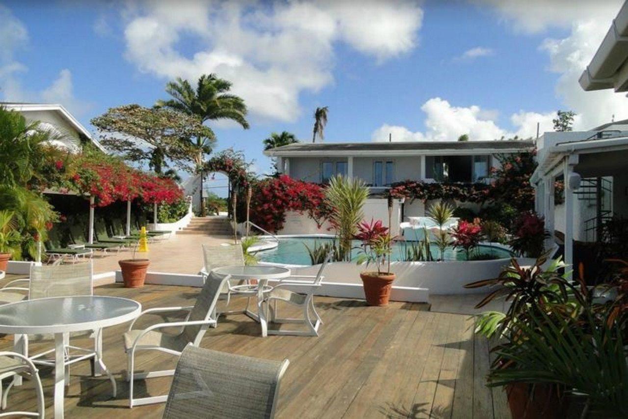 Trade Winds Hotel Dickenson Bay Exteriér fotografie