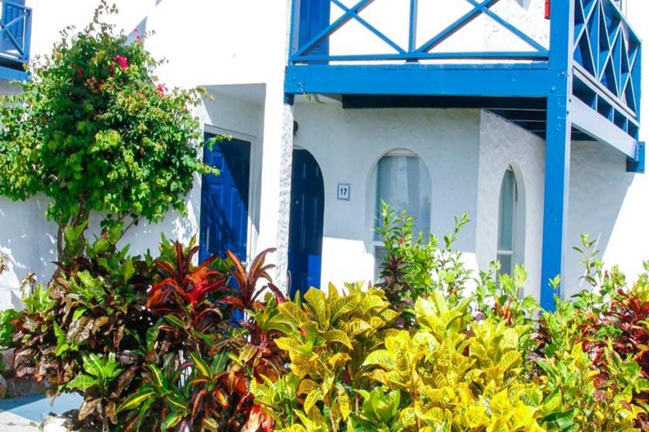 Trade Winds Hotel Dickenson Bay Exteriér fotografie