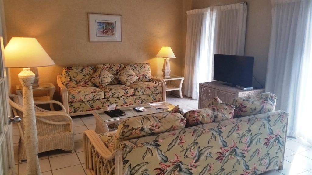 Trade Winds Hotel Dickenson Bay Exteriér fotografie